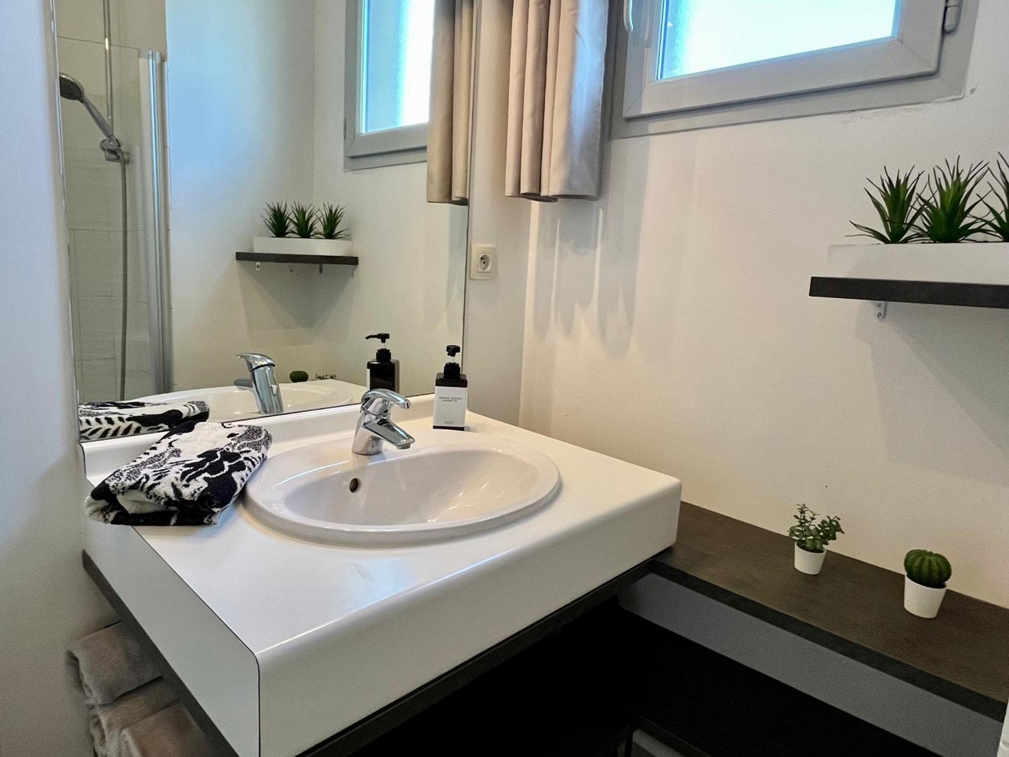 Bngo I Immense Rooftop Lyon I 2 Chambres, 4 Places Parkings, 2 Immenses Terrasses, 8 Personnes Dış mekan fotoğraf
